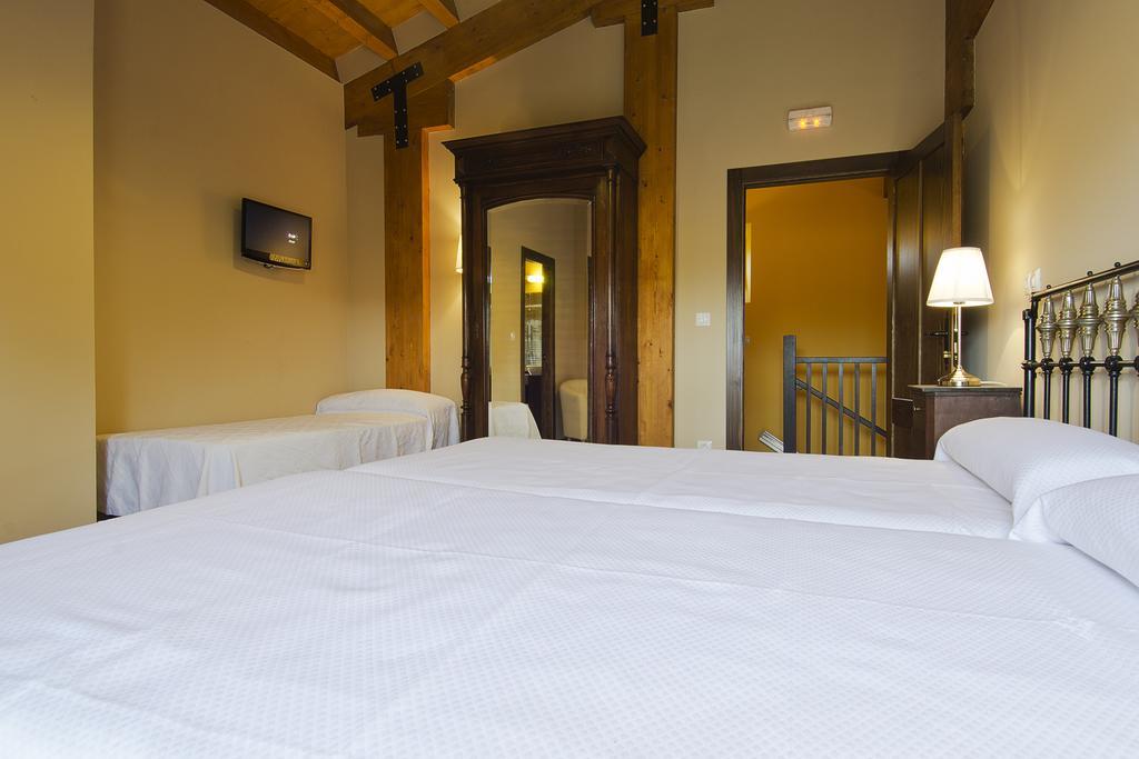 La Casona De La Mesta Hotel Almajano Room photo