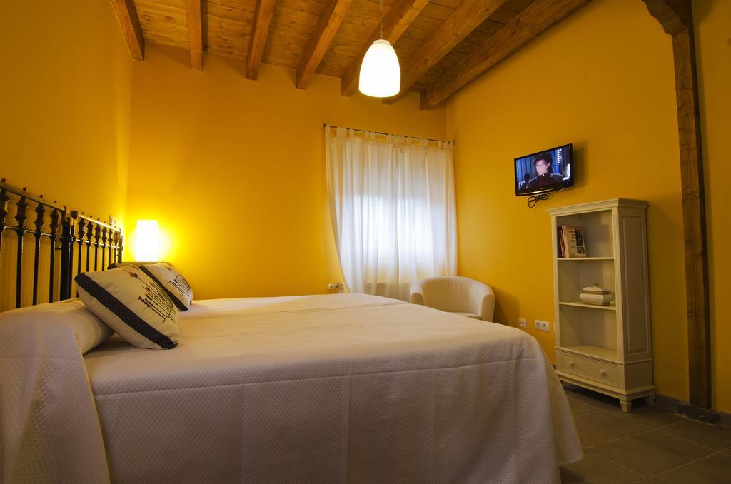 La Casona De La Mesta Hotel Almajano Room photo